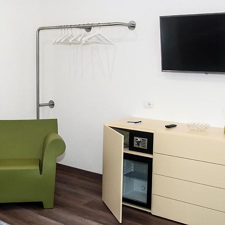 Homy Bnb Empoli Exterior photo